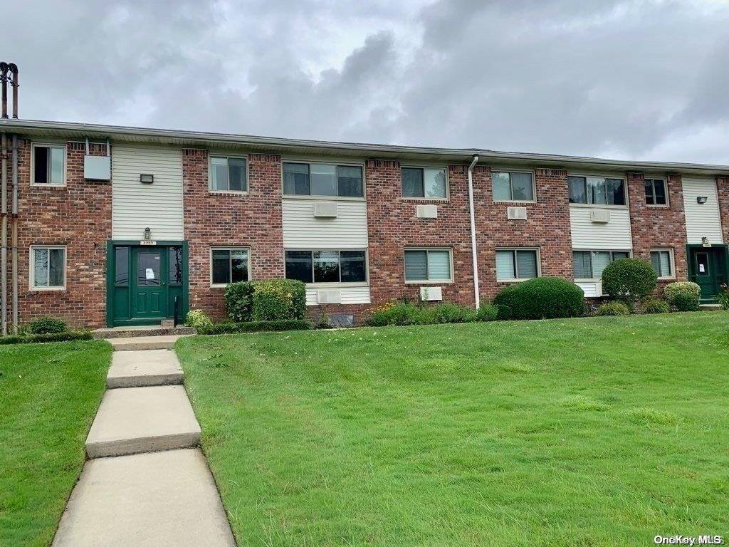 Islip, NY 11751,2393 Union BLVD #4A