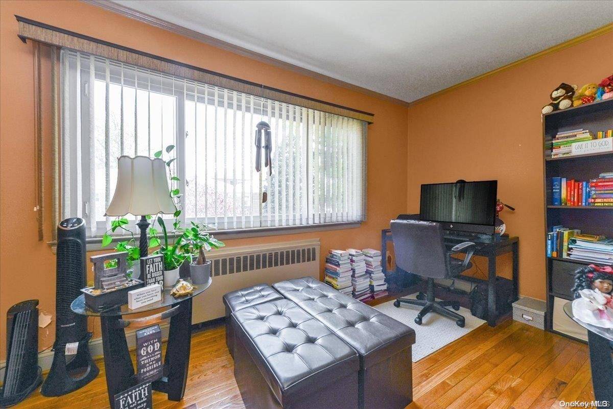 Holliswood, NY 11423,198-11 Dunton Avenue #2A