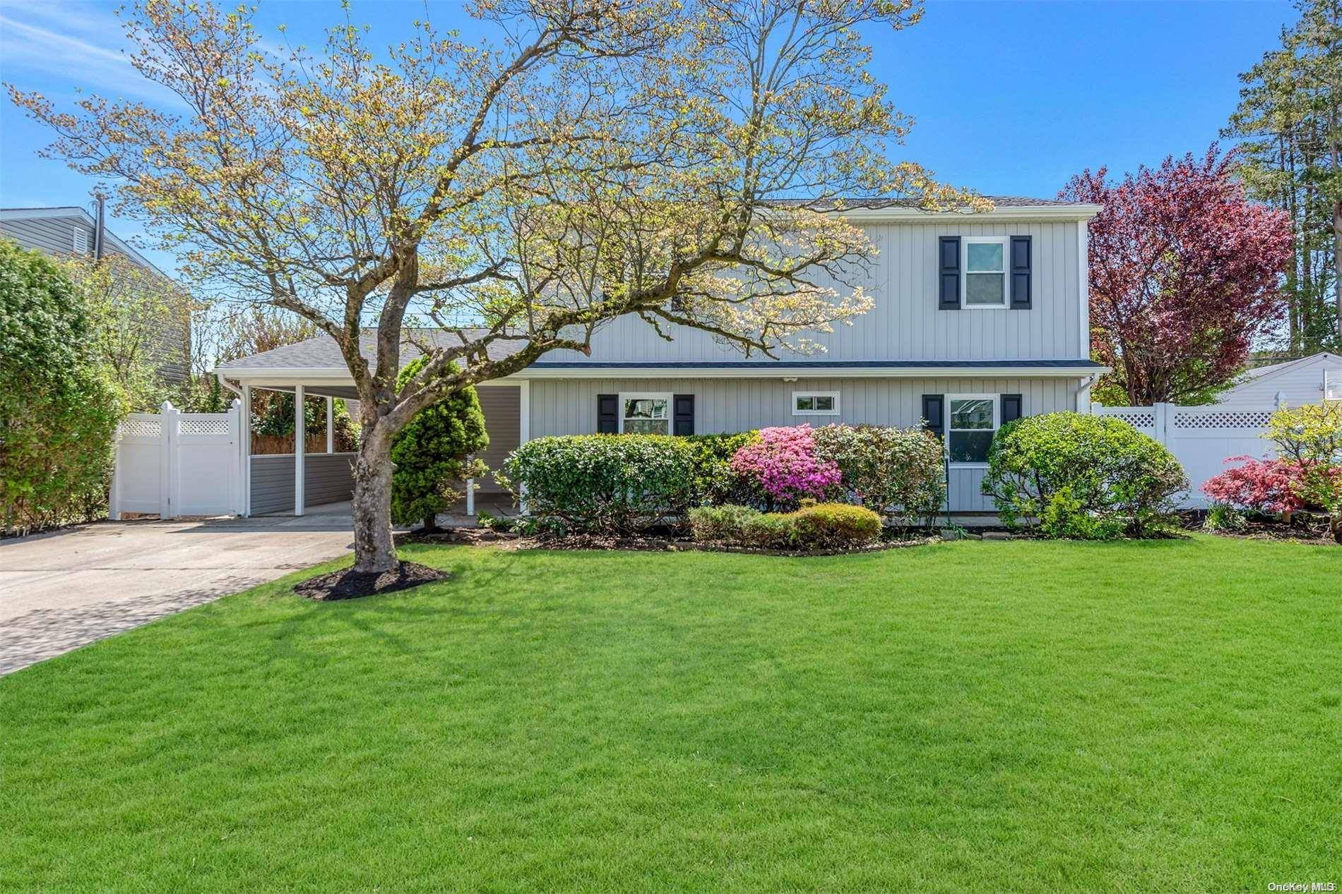 Levittown, NY 11756,39 Tarry LN