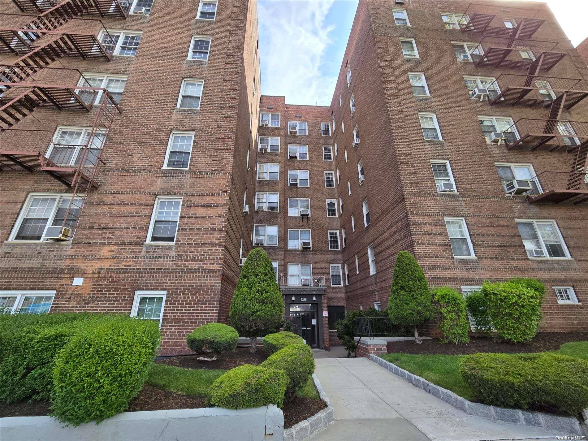 Rego Park, NY 11374,63-85 Woodhaven BLVD #3H