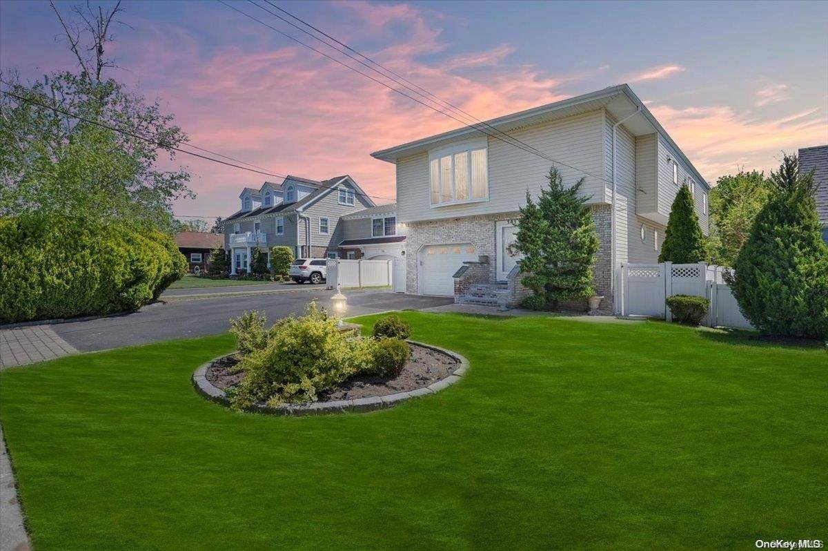 Lynbrook, NY 11563,141 Oceanview RD