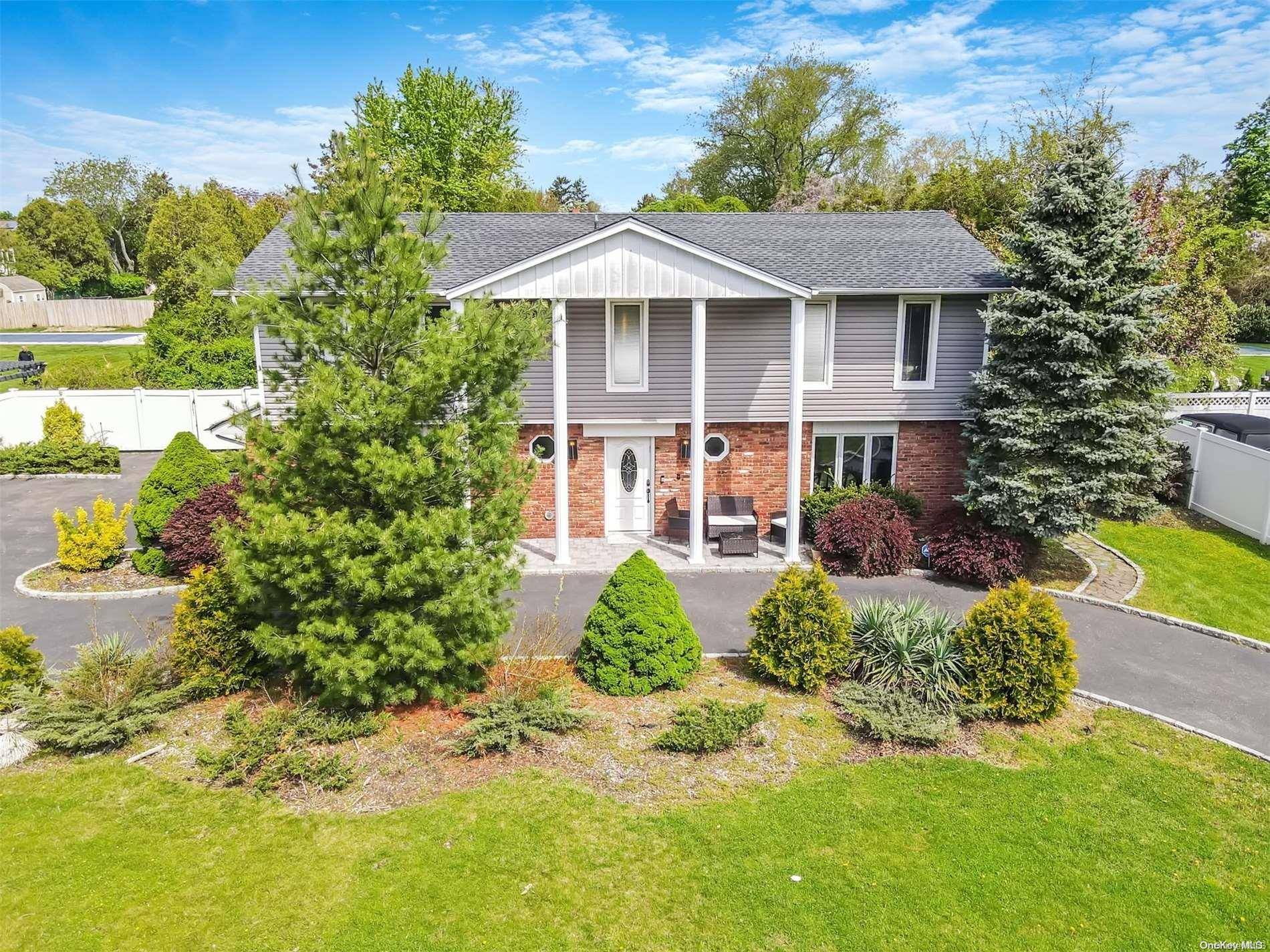 East Northport, NY 11731,42 Foothill LN