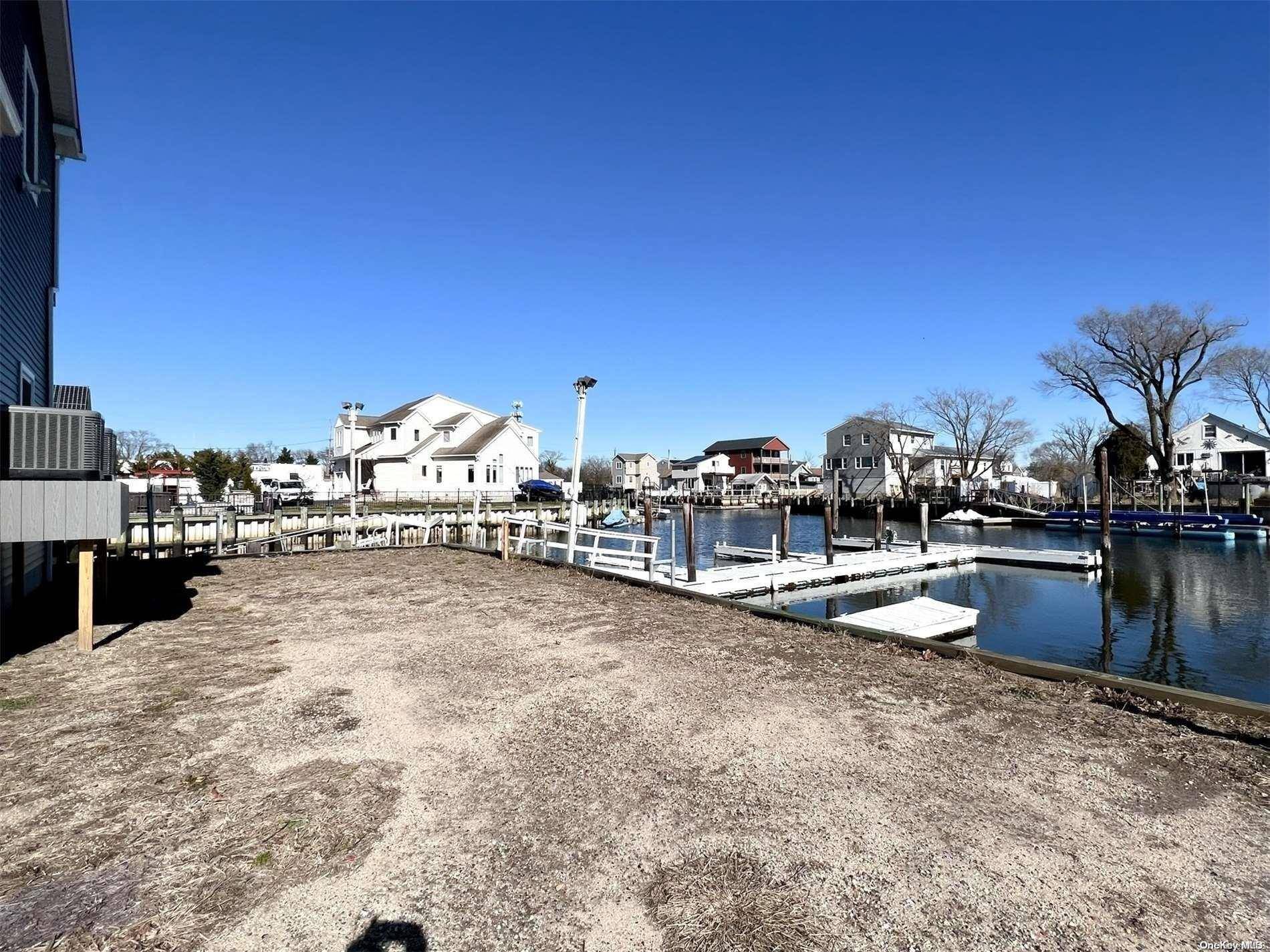 Oceanside, NY 11572,1 Louis PL