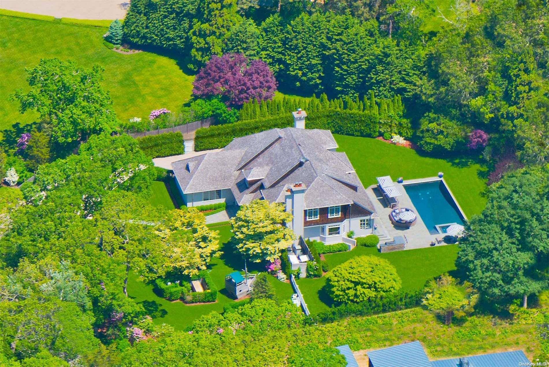 East Hampton, NY 11937,77 Jericho RD