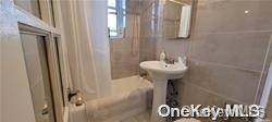 Jamaica Estates, NY 11432,182-25 Wexford TER #506