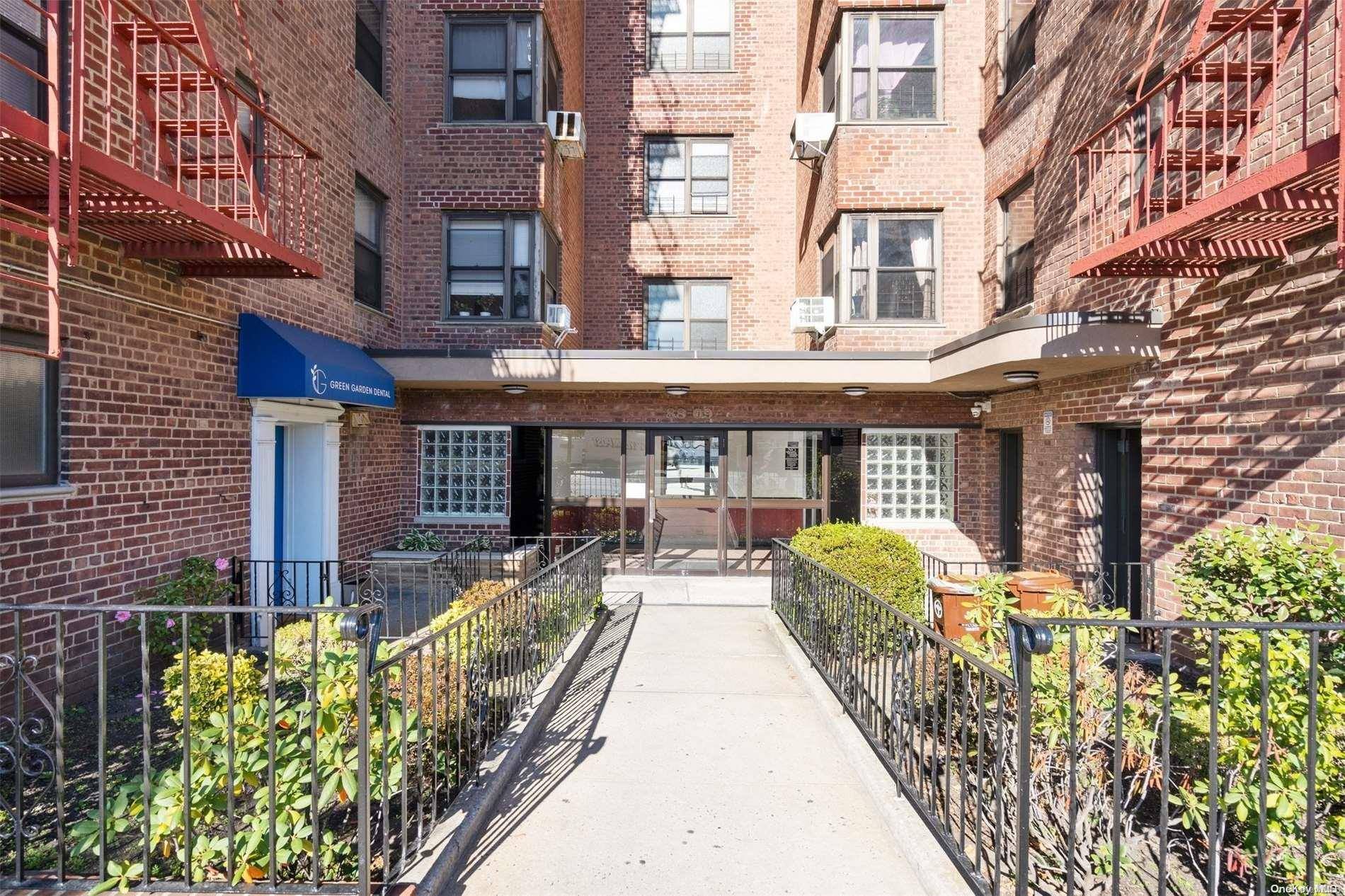 Jackson Heights, NY 11372,88-09 Northern Blvd #405