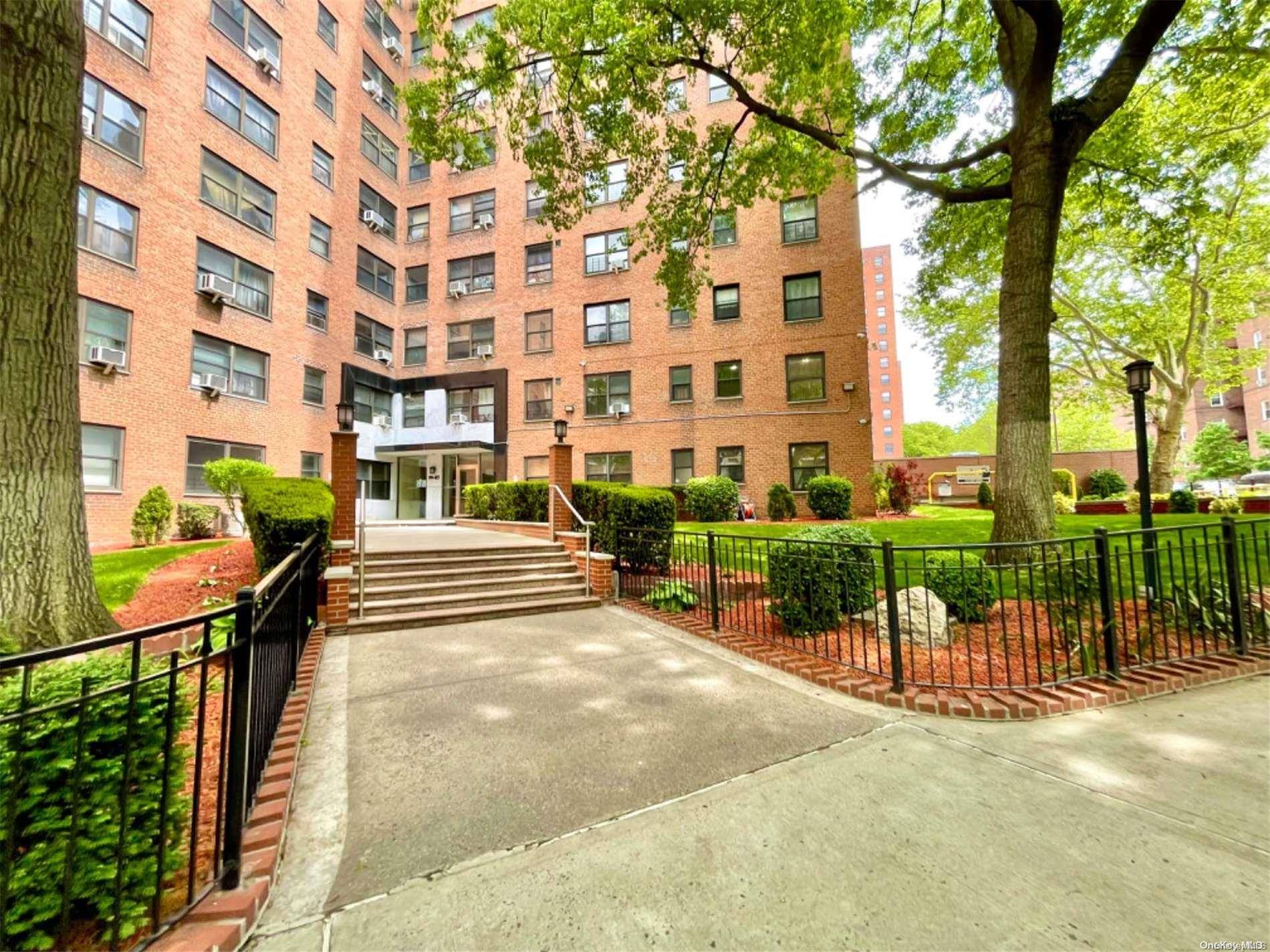 Rego Park, NY 11374,99-05 63rd Drive #9E