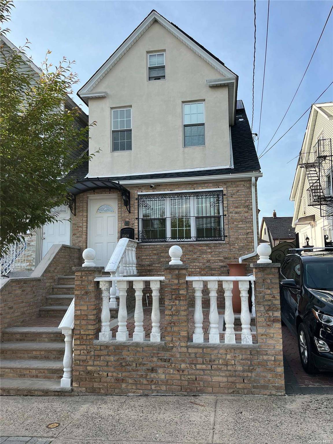 Jamaica Hills, NY 11432,158-09 84th DR