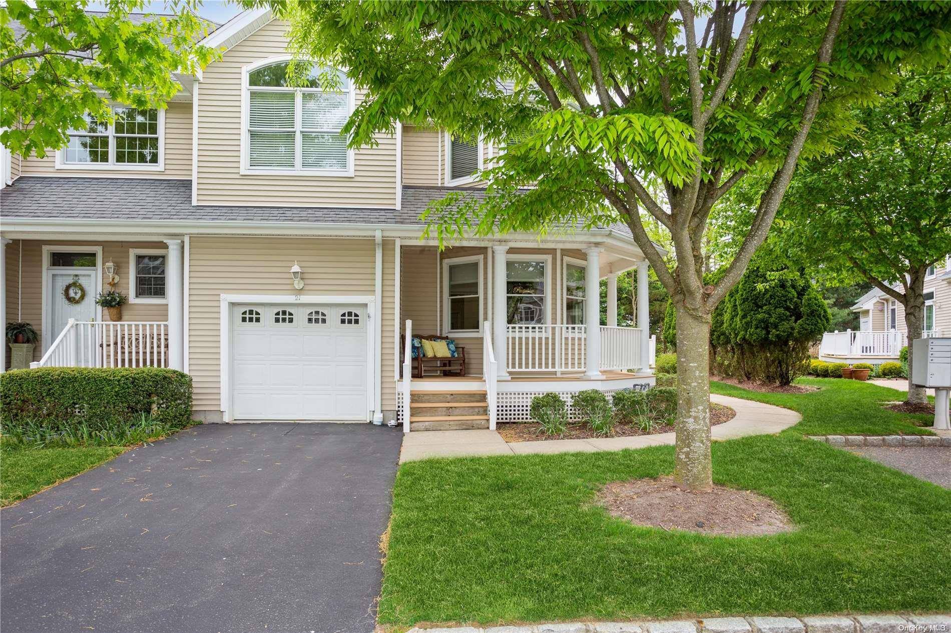 East Setauket, NY 11733,21 Emilys WAY #21