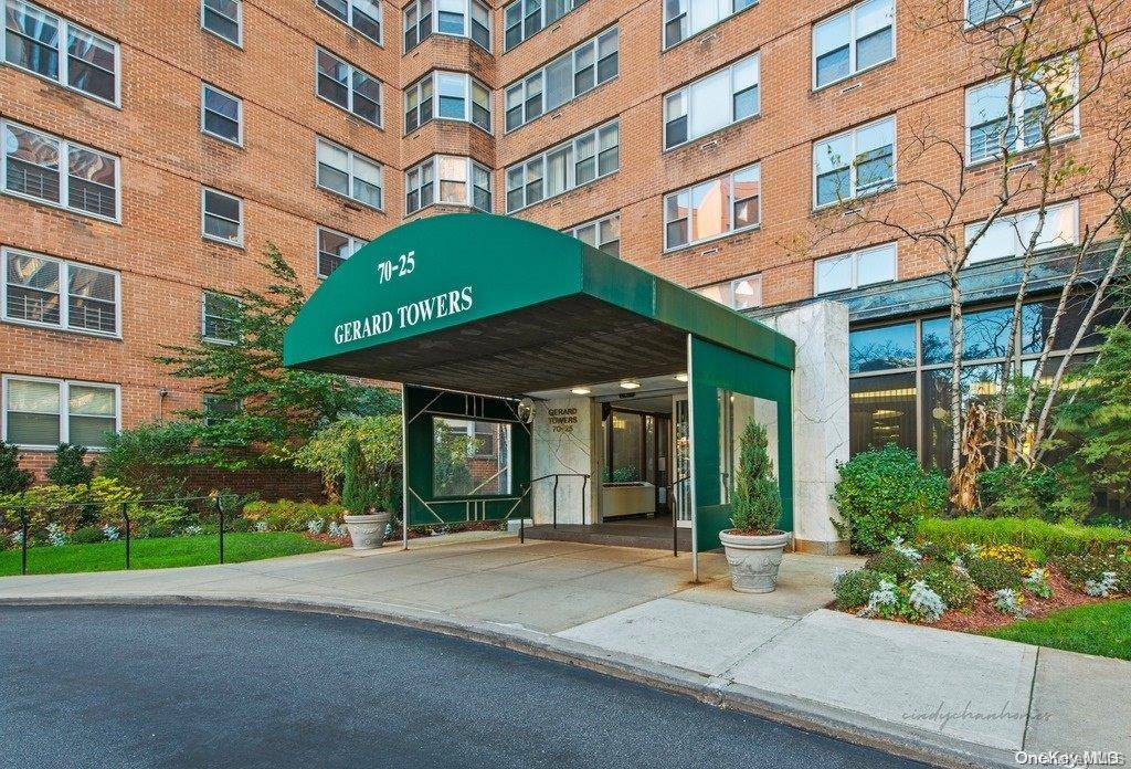 Forest Hills, NY 11375,70-25 Yellowstone BLVD #24D