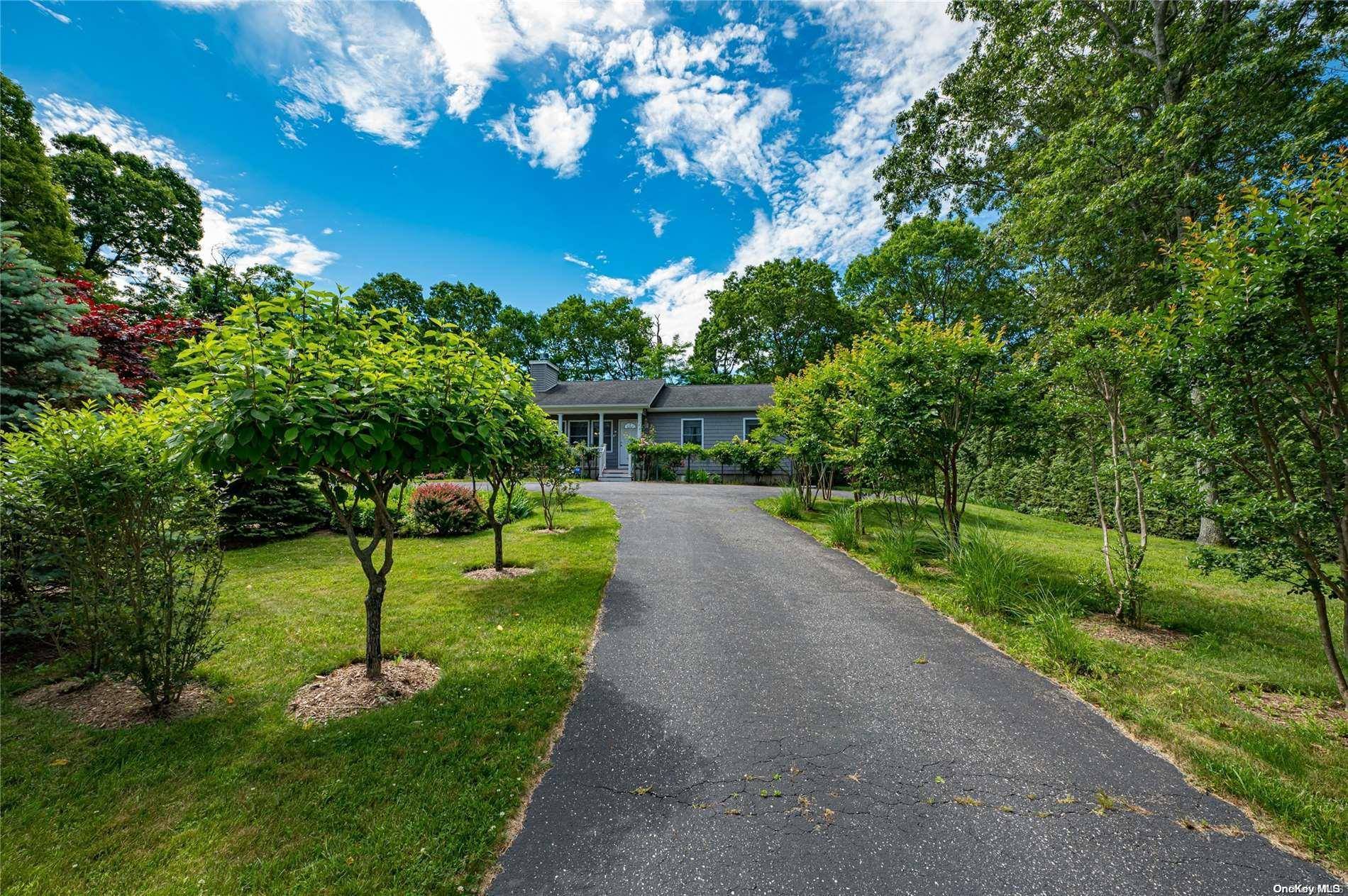 Hampton Bays, NY 11946,87 Old Riverhead RD