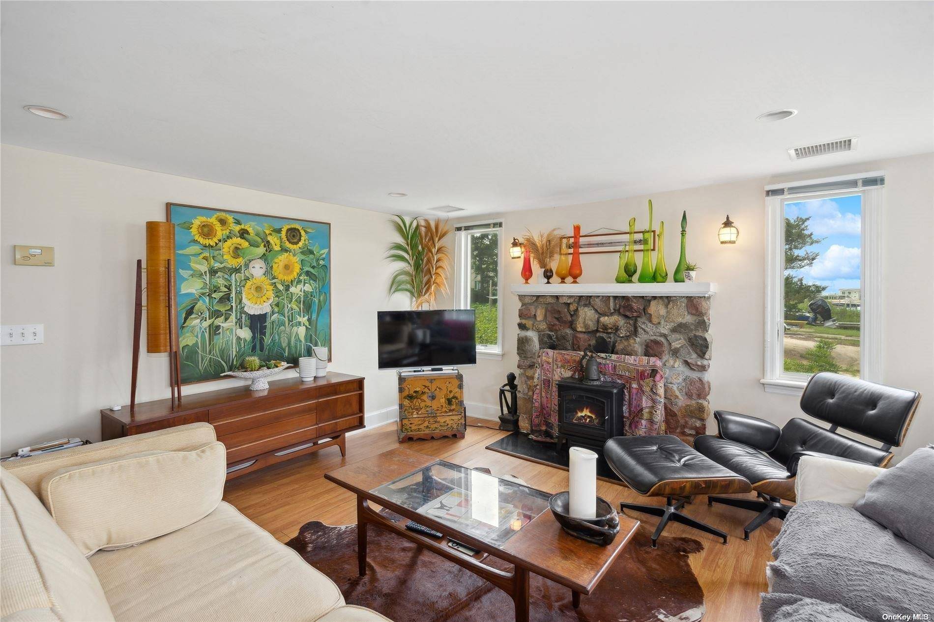 Hampton Bays, NY 11946,8 Gardiners PATH