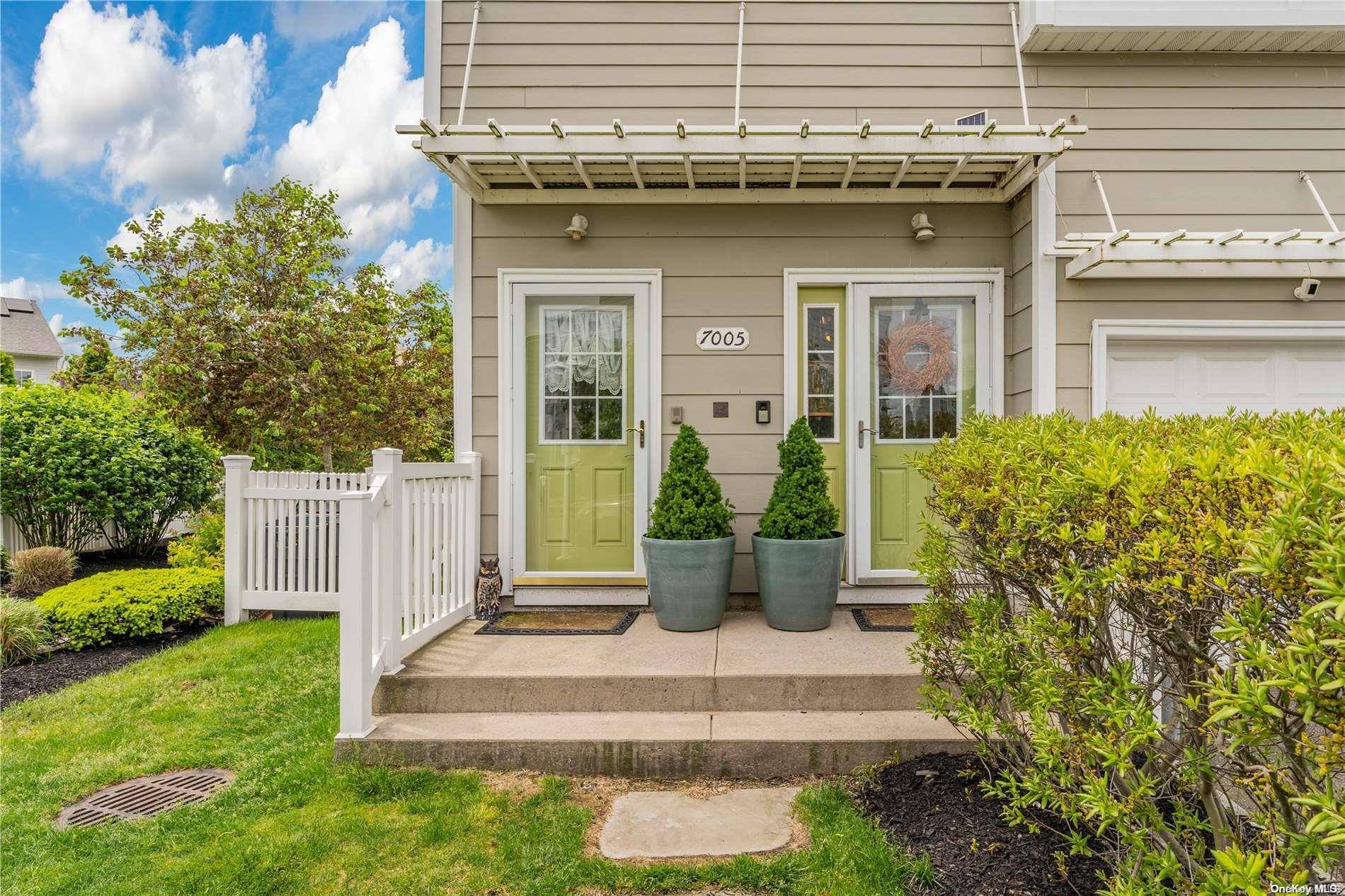 Arverne, NY 11692,70-05 Catamaran WAY