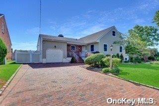 Baldwin, NY 11510,2689 Cheshire DR