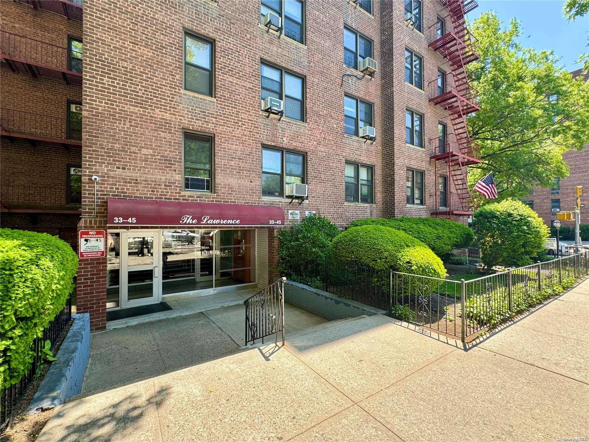 Jackson Heights, NY 11372,33-45 94th ST #4F