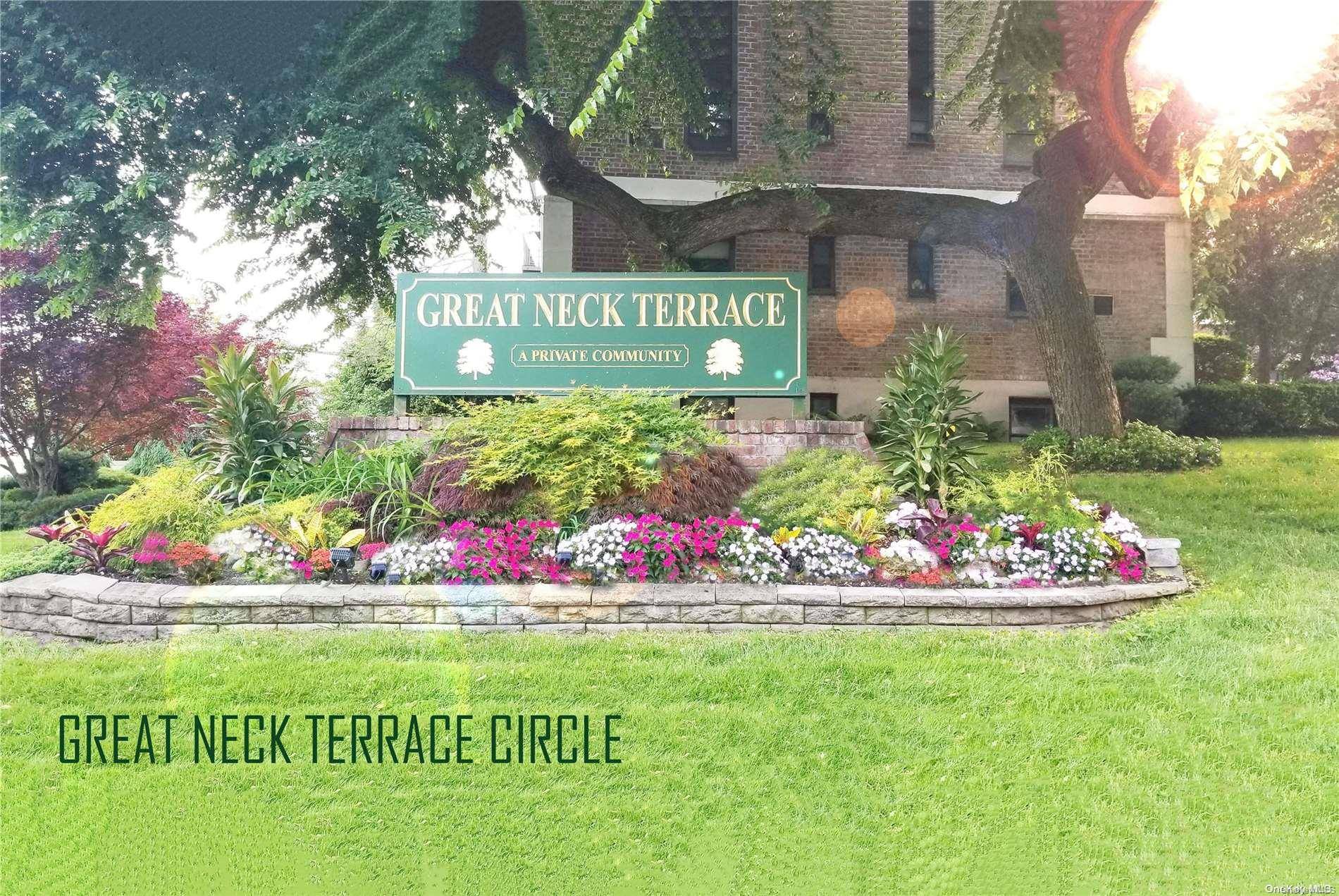 Great Neck, NY 11021,44 Terrace Circ #2D