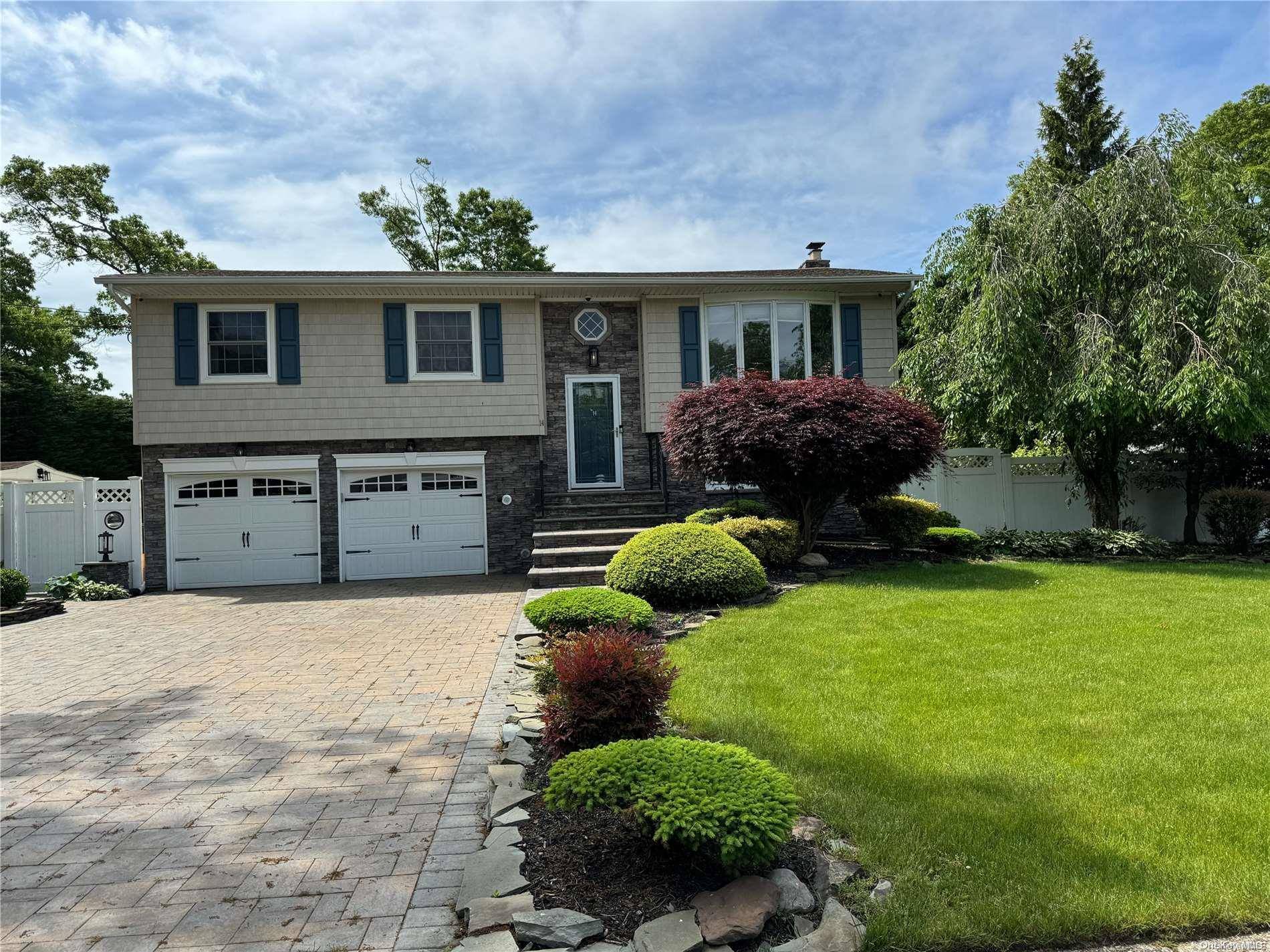 Islip, NY 11751,14 40th ST