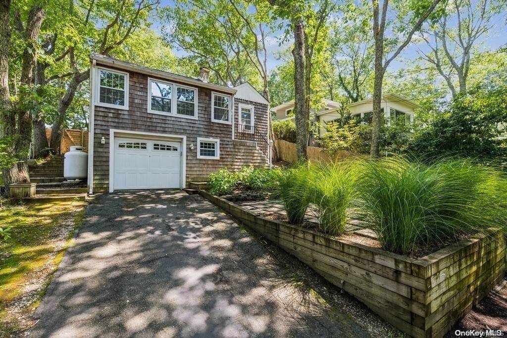 Sag Harbor, NY 11963,10 Spring LN