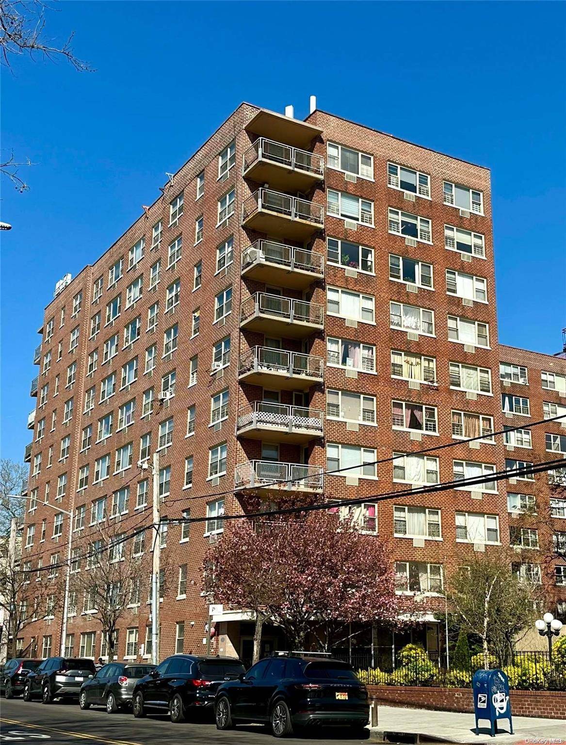 Elmhurst, NY 11373,81-11 45th Ave #1D