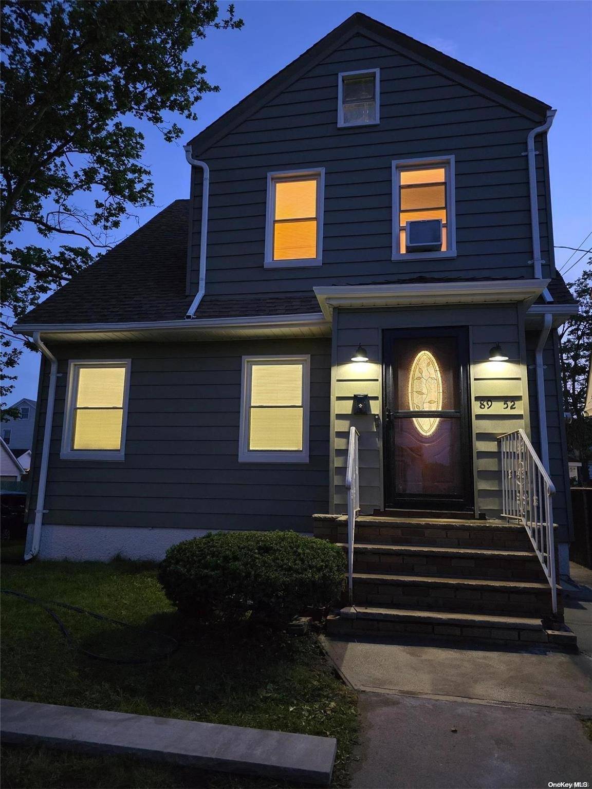 Hollis, NY 11423,Address not disclosed