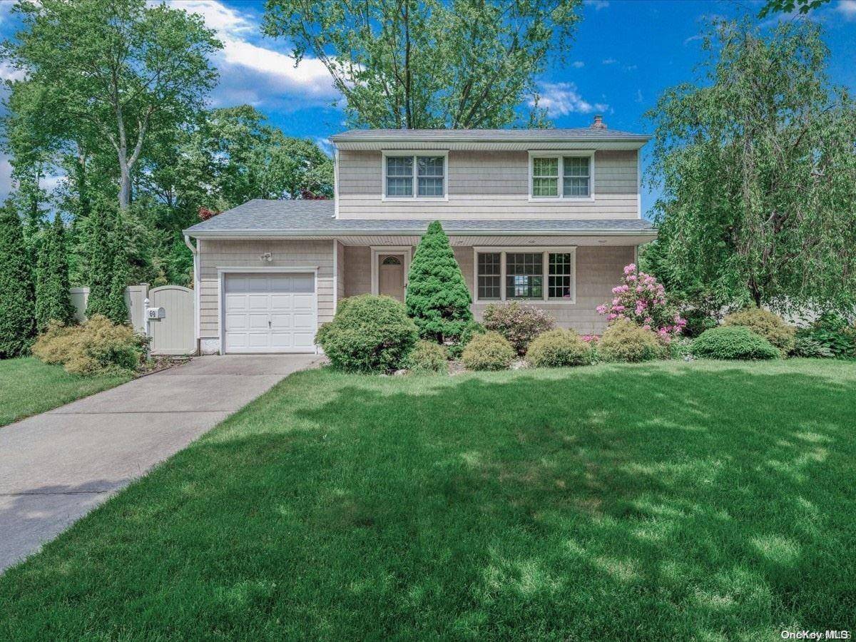 Commack, NY 11725,69 Rensselaer DR