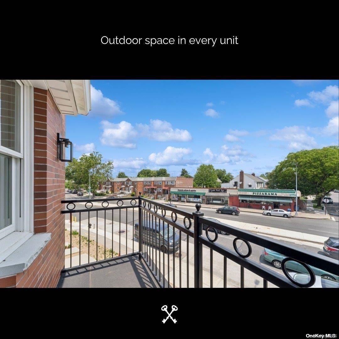 Bayside, NY 11361,37-06 Francis Lewis BLVD