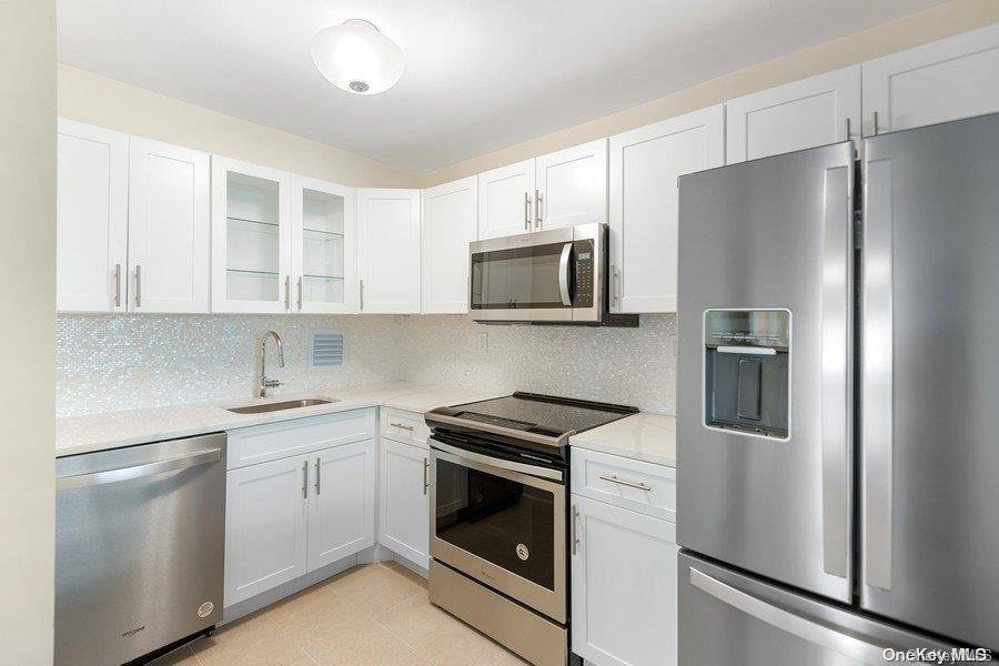 Beechhurst, NY 11357,166-31 9th AVE #4B