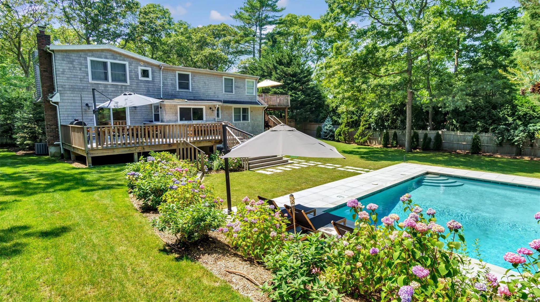 Southampton, NY 11968,18 Bay View RD