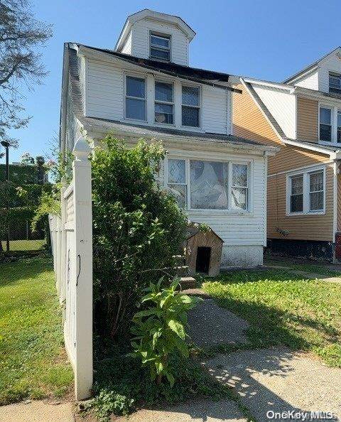 Saint Albans, NY 11412,205-28 116th RD