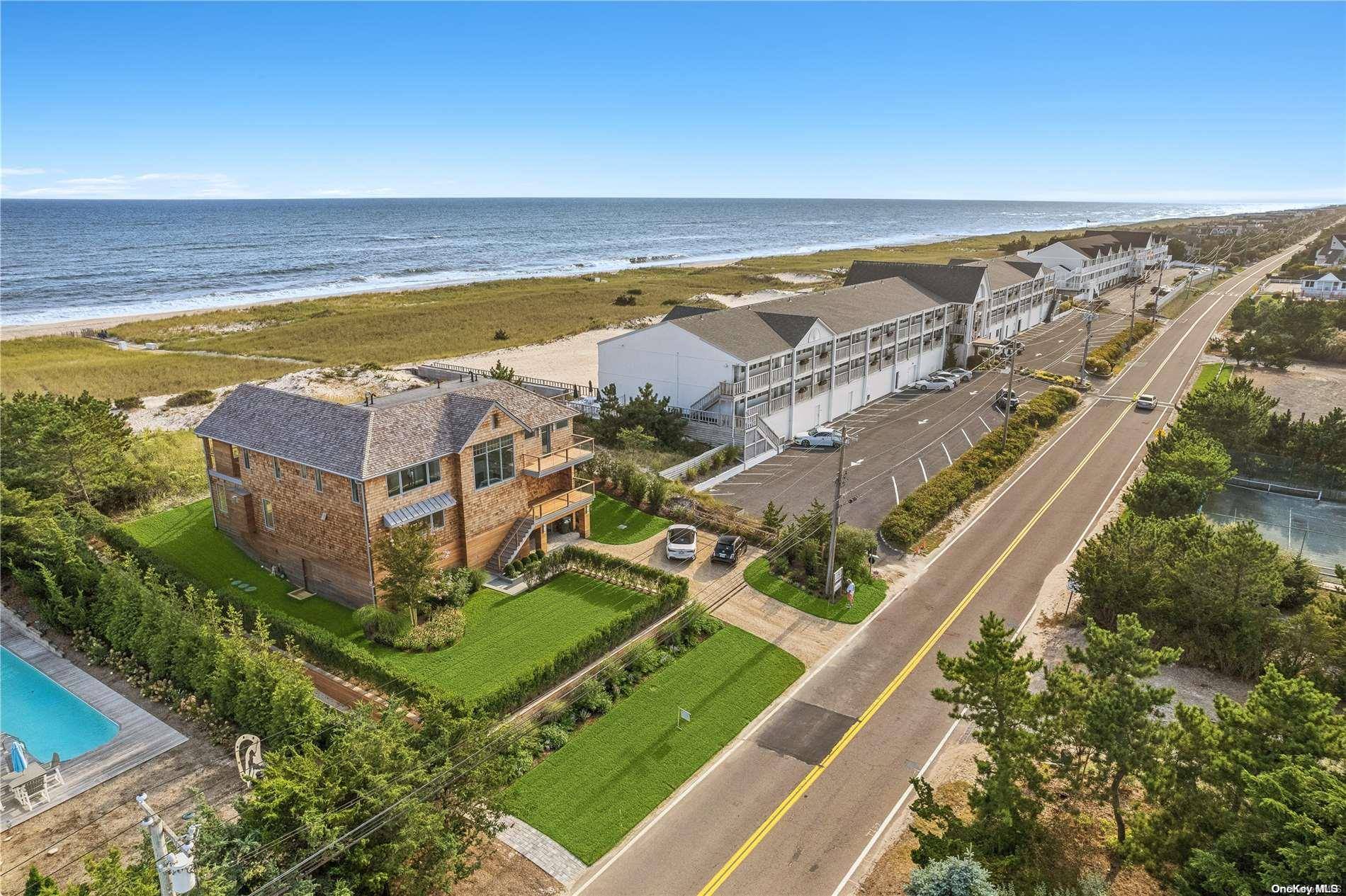 Westhampton Beach, NY 11978,451 Dune RD