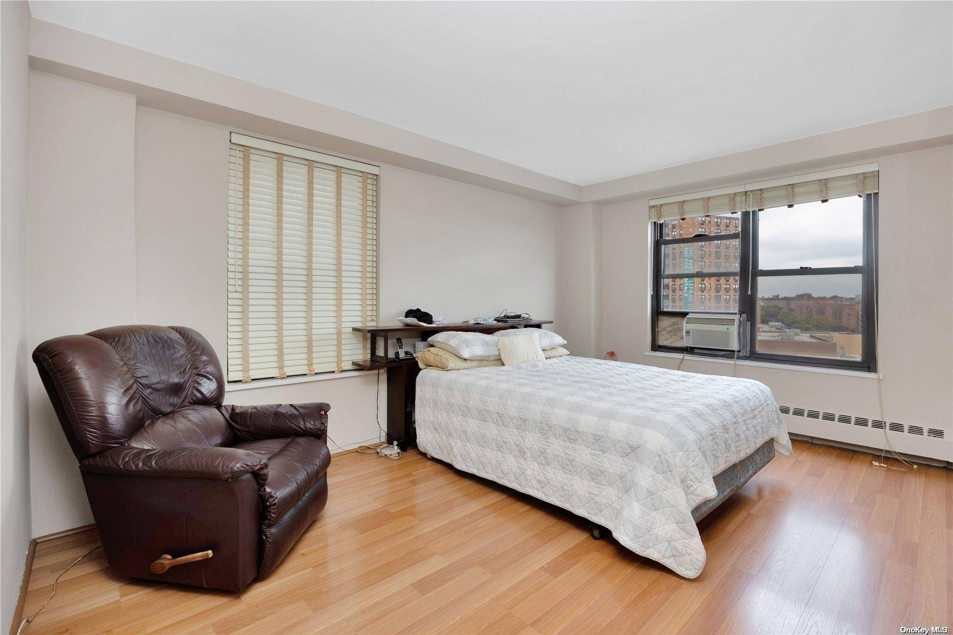 Rego Park, NY 11374,61-25 98th Street #9J