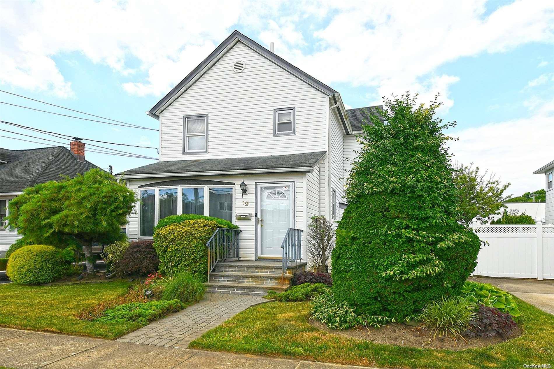 Hewlett, NY 11557,19 Stewart ST