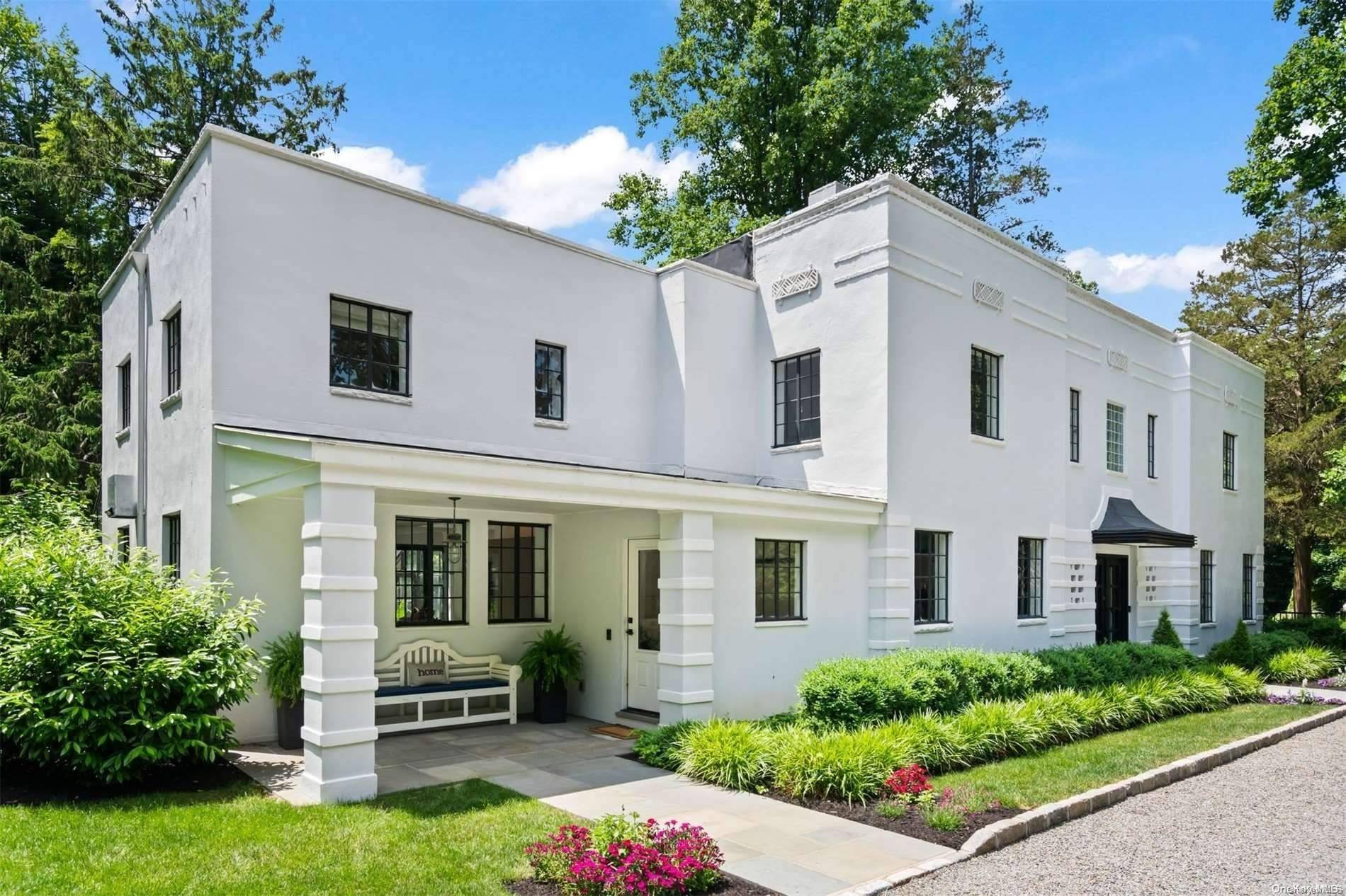 Laurel Hollow, NY 11791,1590 Laurel Hollow RD