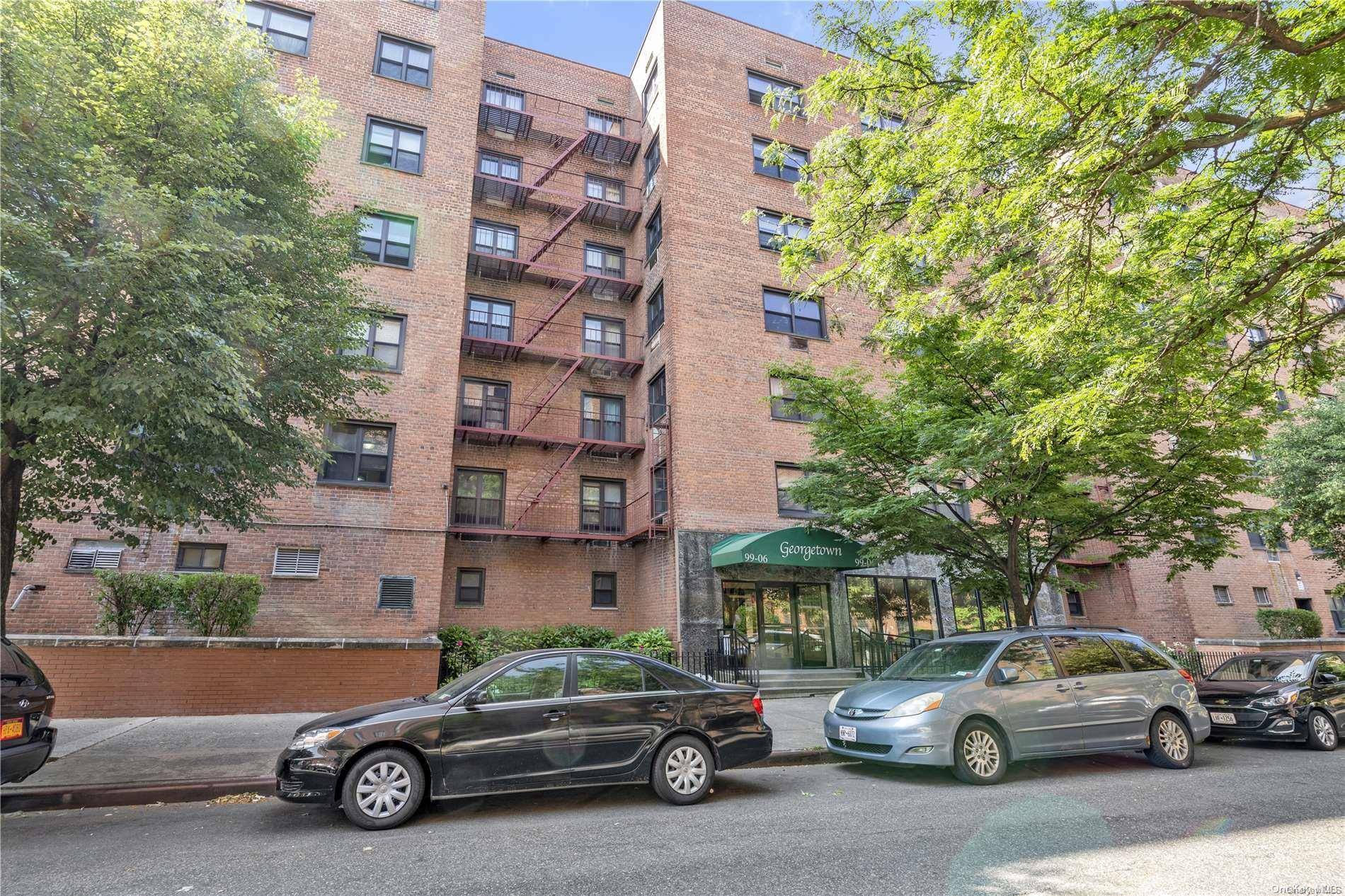 Corona, NY 11368,99-06 58th AVE #2F