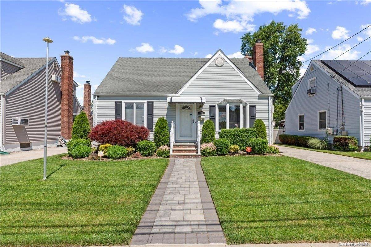 New Hyde Park, NY 11040,117 6th ST