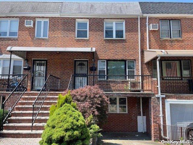 Middle Village, NY 11379,60-24 77th ST