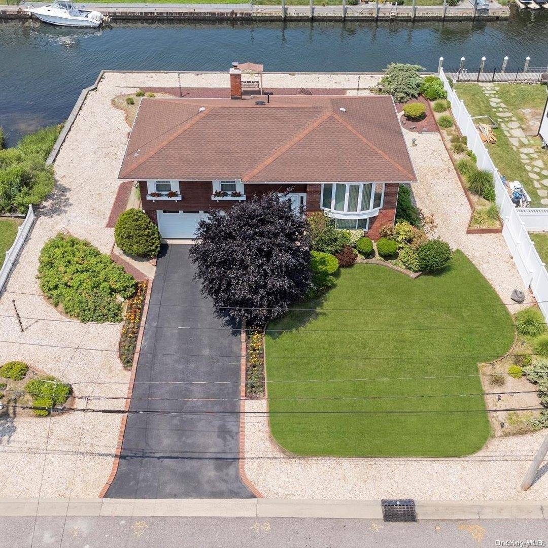 West Islip, NY 11795,230 Sequams Lane Ctr