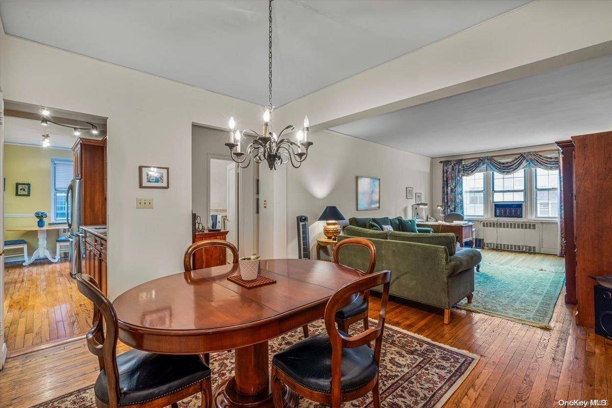 Forest Hills, NY 11375,102-40 67th DR #3F