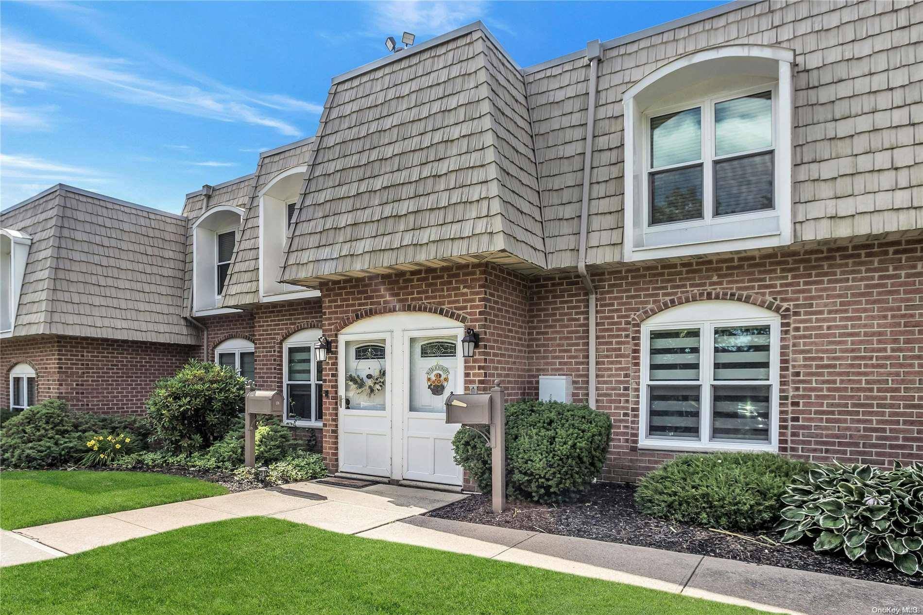 Wheatley Heights, NY 11798,175 Main AVE #177