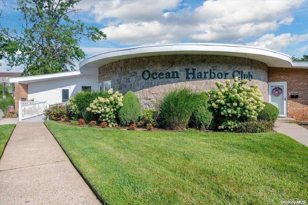 Oceanside, NY 11572,4 Rose ST #3-1B