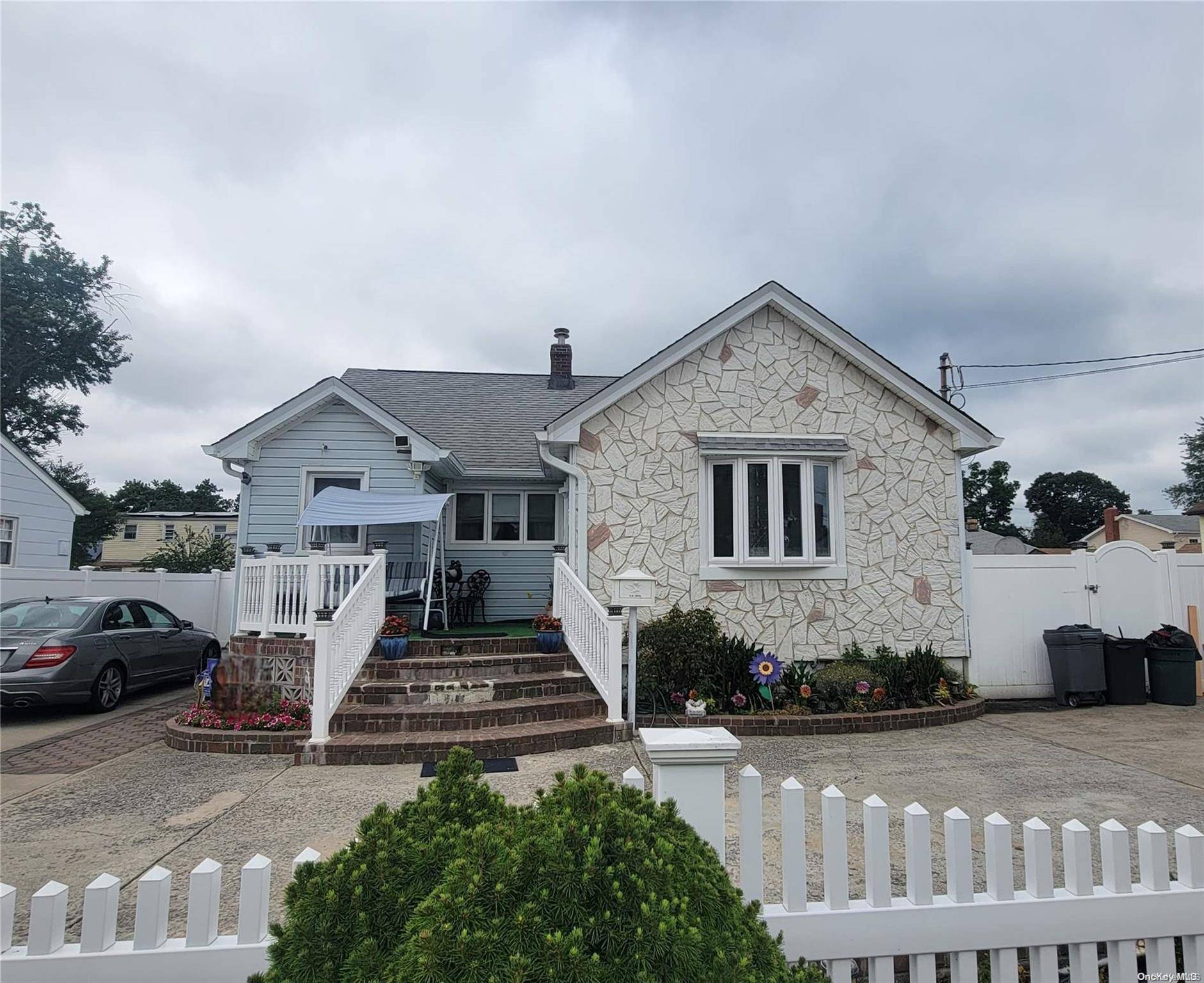 Roosevelt, NY 11575,65 Underhill AVE