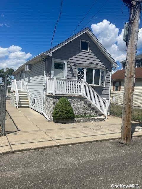 Howard Beach, NY 11414,99-71 163 RD