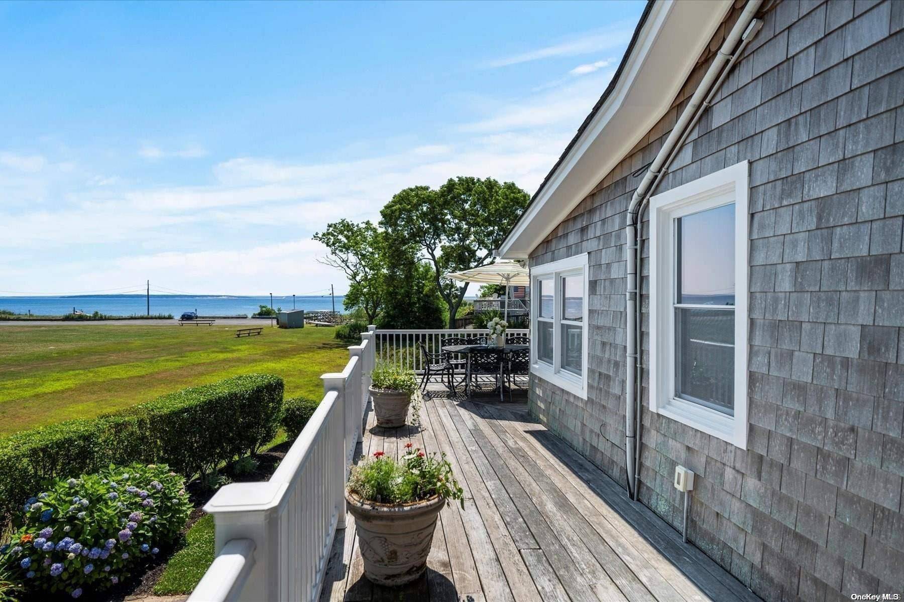 Laurel, NY 11948,9160 Peconic Bay BLVD