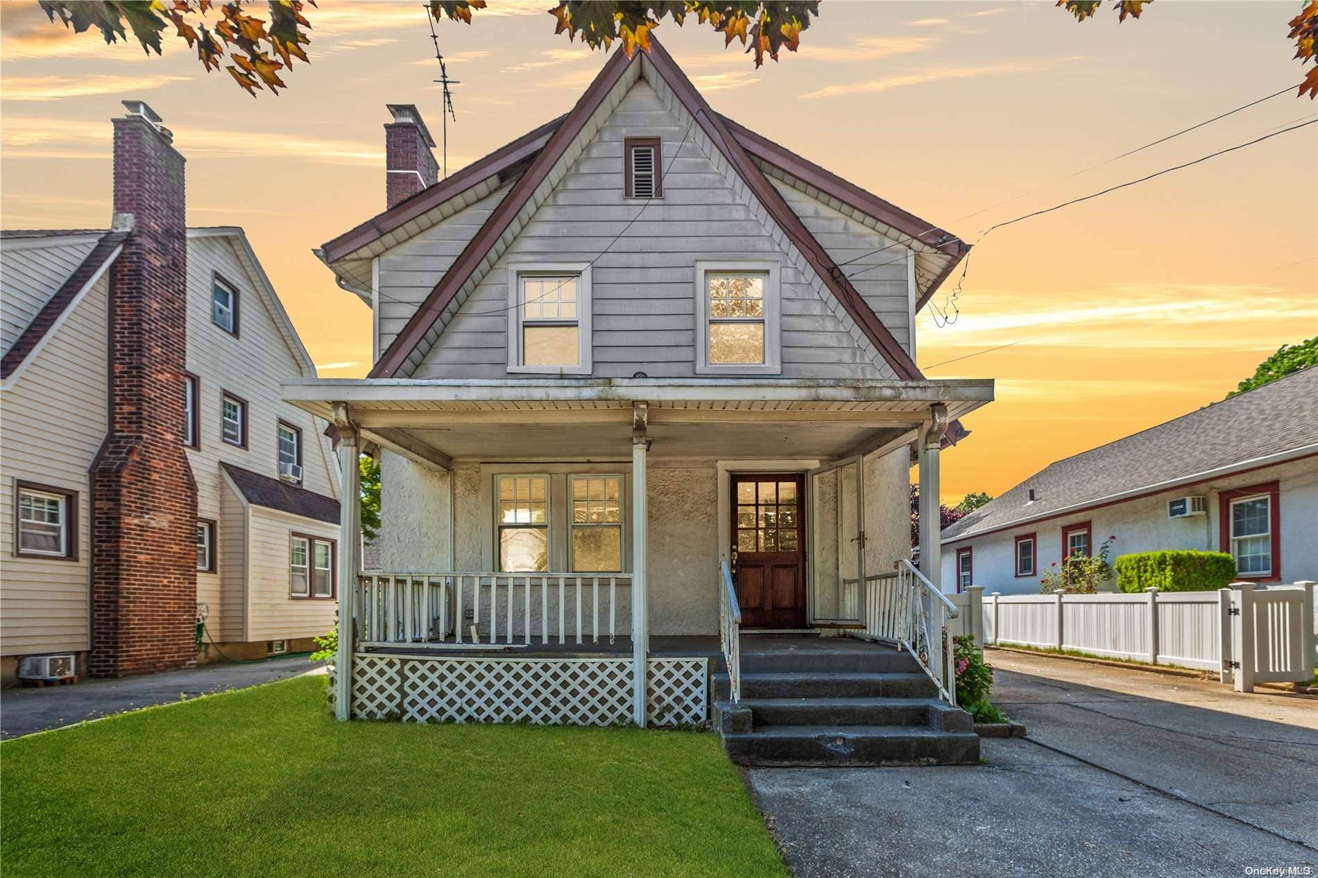 Floral Park, NY 11001,58 Landau AVE