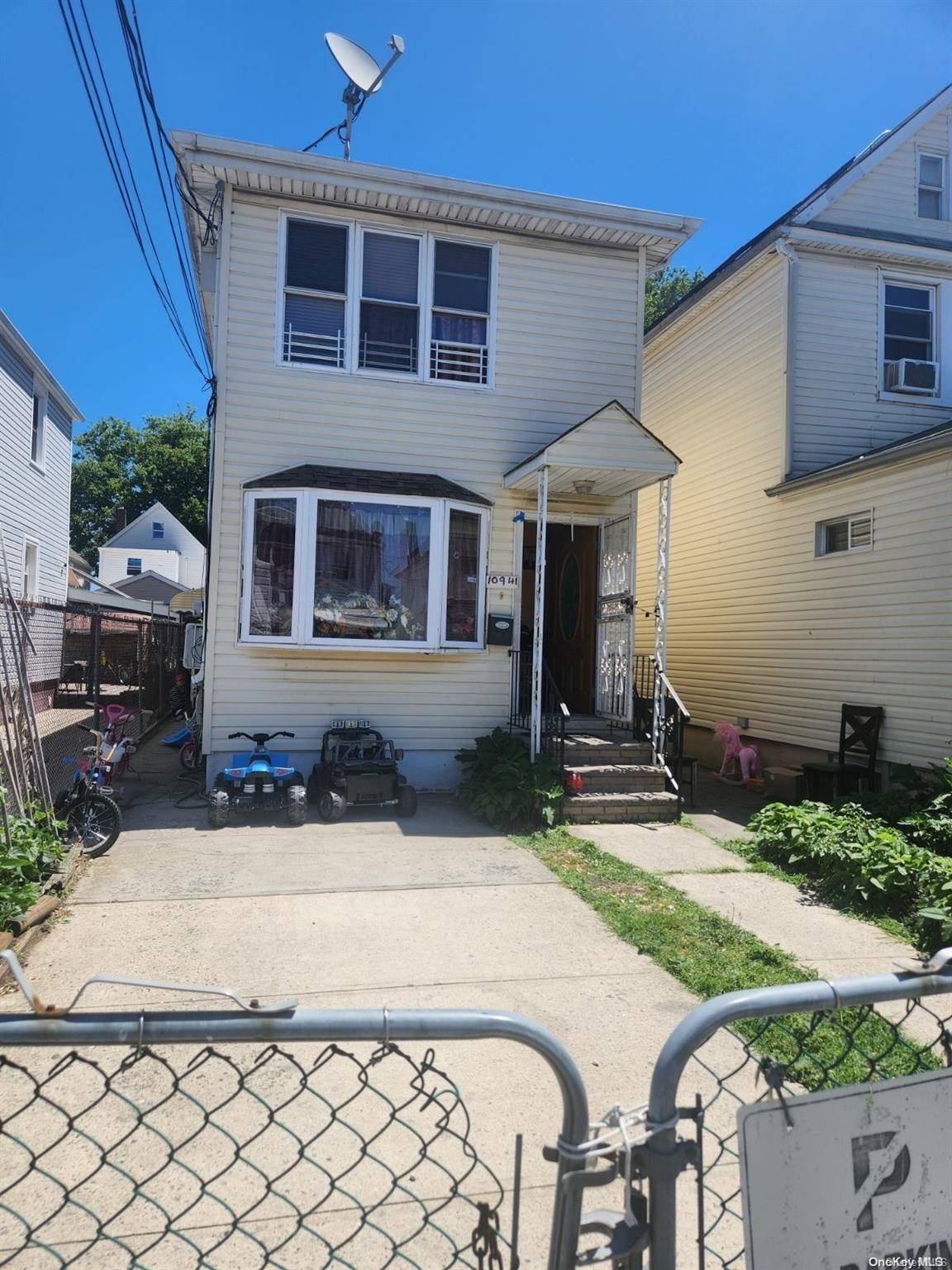 South Ozone Park, NY 11420,109-41 132nd ST