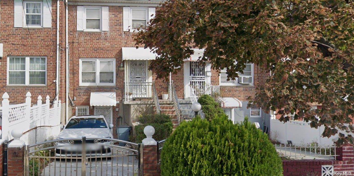 Springfield Gardens, NY 11413,222-31 141st RD