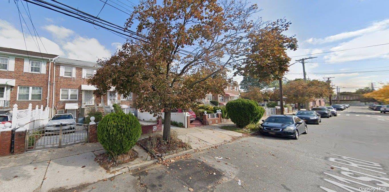 Springfield Gardens, NY 11413,222-31 141st RD