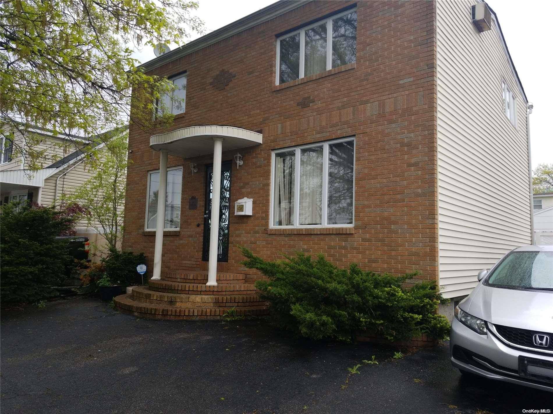 Elmont, NY 11003,389 Hunnewell AVE