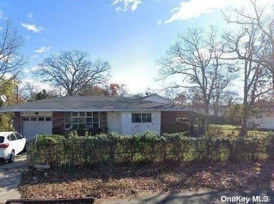 Wyandanch, NY 11798,9 Henry ST