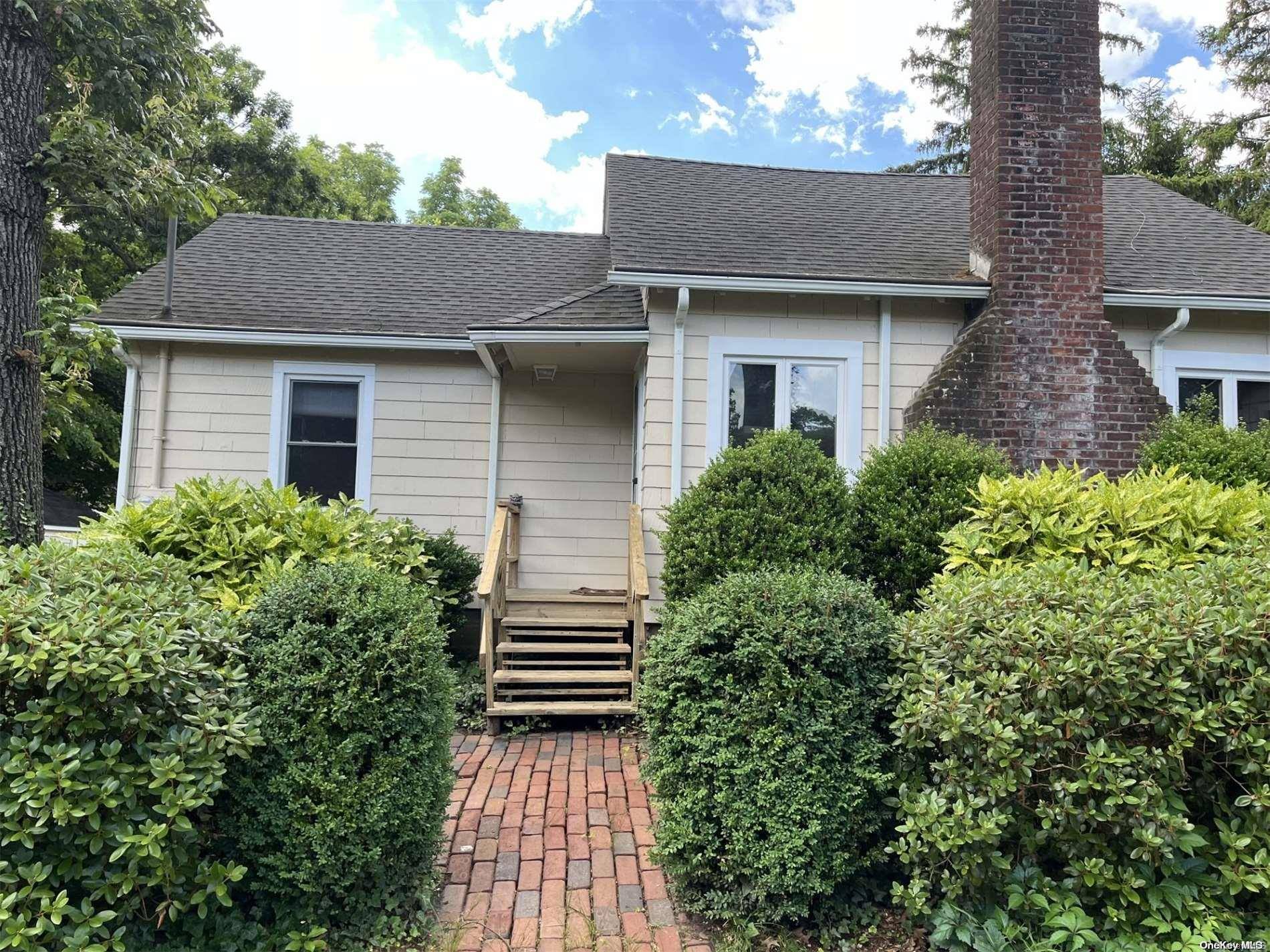 Stony Brook, NY 11790,9 Erland RD